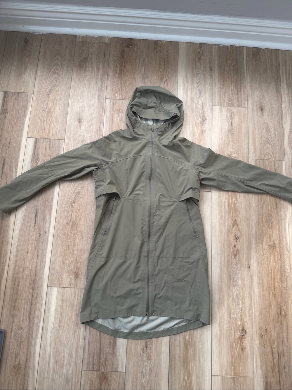 Lululemon Lightweight Women's Rain Jacket